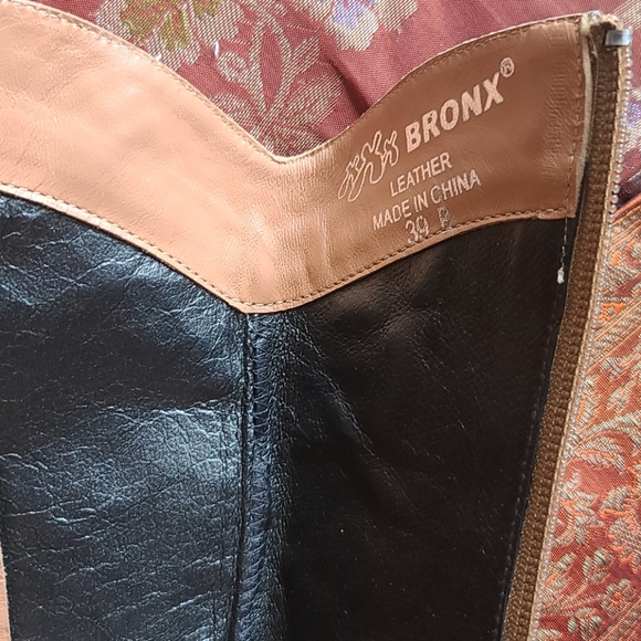 Stunning tan/copper high healed cowboy boots - Picture 4 of 8